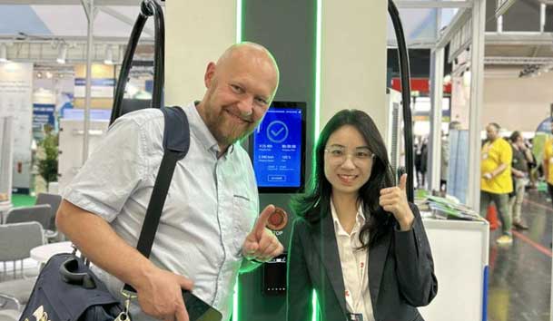 鴻嘉利閃耀2024歐洲智慧能源展丨聚焦創(chuàng)新技術(shù)，共筑全球碳中和未來(lái)(圖9)